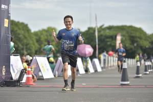 BIB: 0438
                            <button type="button" onclick="openModal(4943574)" class="btn btn-primary btn-sm float-right btn-popup" data-toggle="modal" data-target=".modal-high-quality">
                        <i class="fas fa-shopping-cart"></i> Add to Cart
                    </button>
                                            <button type="button" onclick="isThisMe(4943574, true)" class="btn btn-success btn-sm float-right btn-popup btn-isme hidden" data-toggle="tooltip" data-placement="bottom" title="นี่คือรูปของคุณใช่ไหม คลิกที่นี่เพื่อเอาเข้าอัลบั้ม">
                        <i class="fas fa-plus"></i> Add to album
                    </button>
                    <button type="button" onclick="isThisMe(4943574, false)" class="btn btn-warning btn-sm float-right btn-popup btn-isnotme hidden">
                        <i class="fas fa-ban"></i> Remove from album
                    </button>